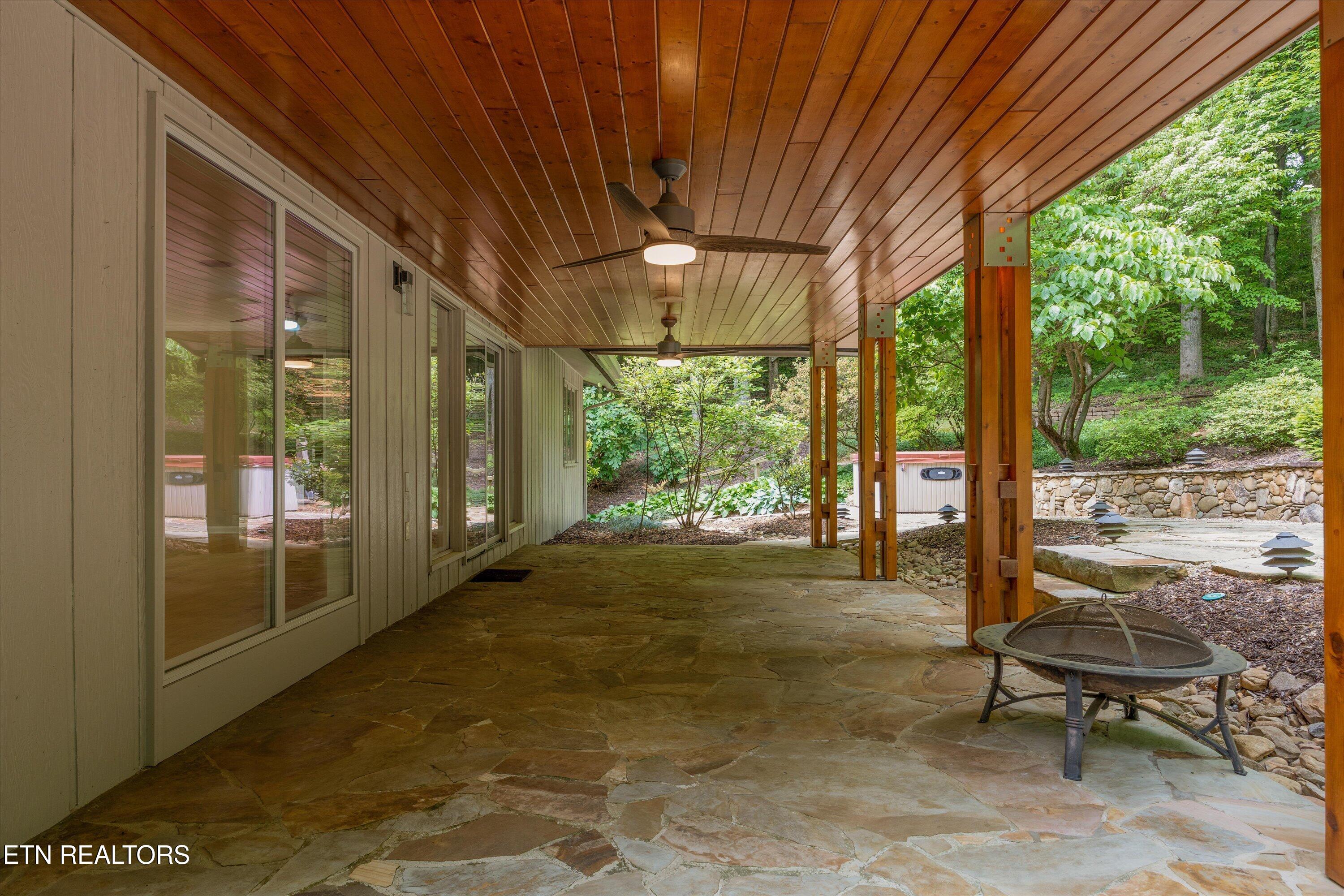 3521 Montlake Drive