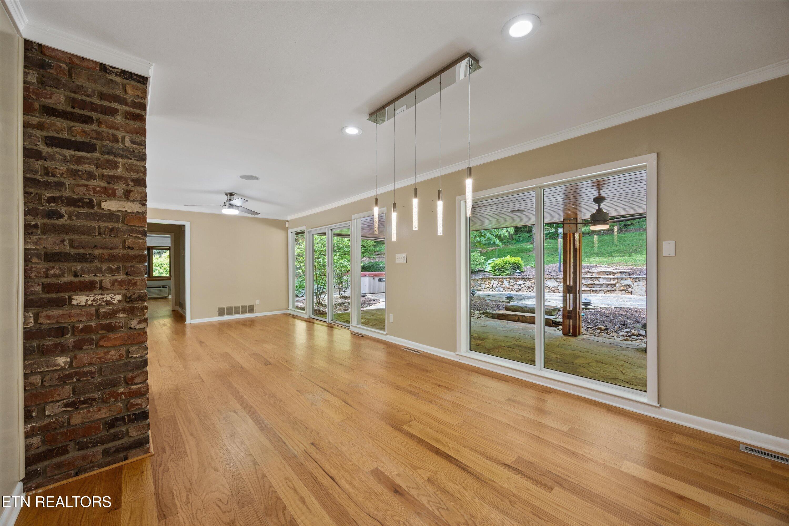 3521 Montlake Drive