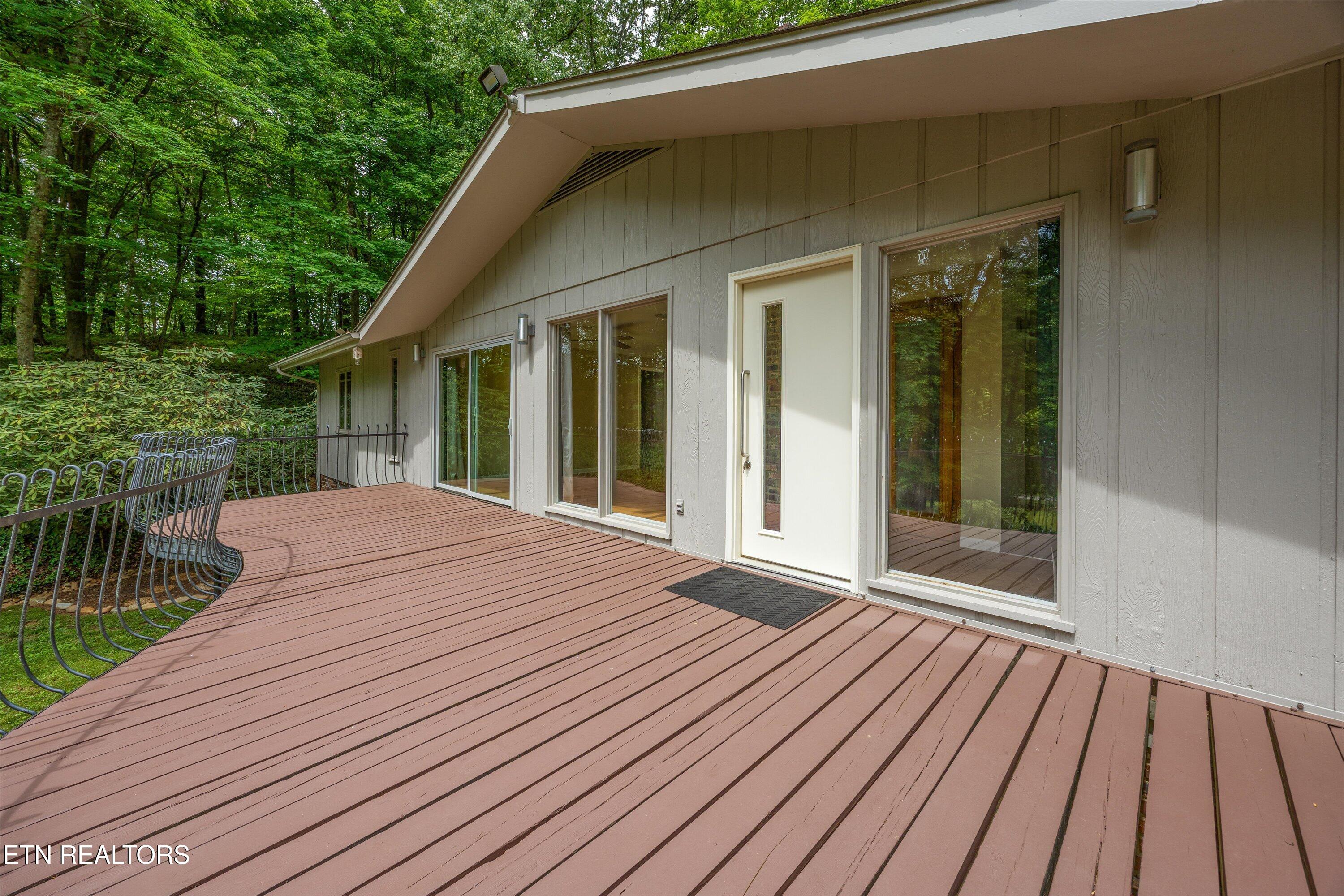 3521 Montlake Drive