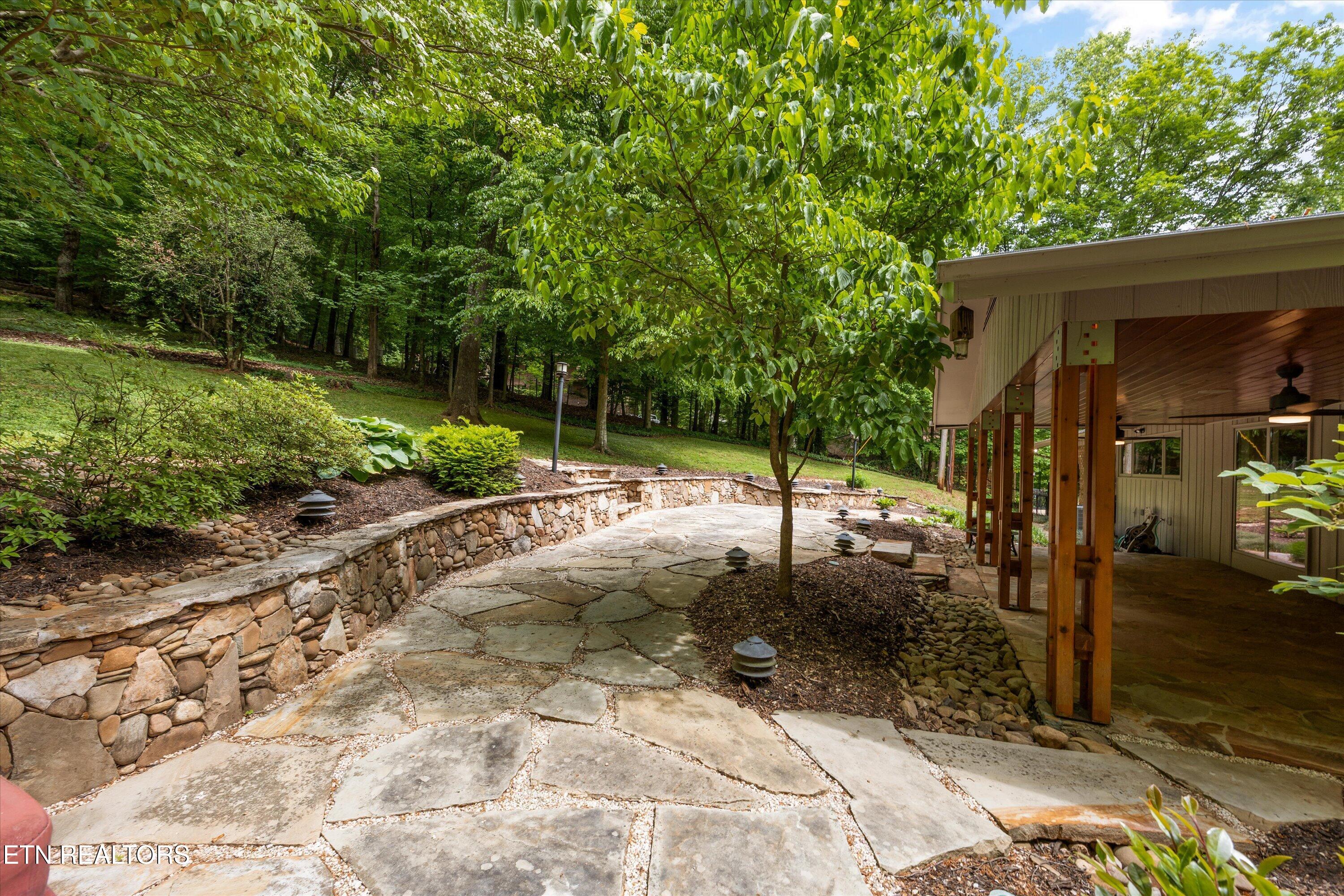 3521 Montlake Drive