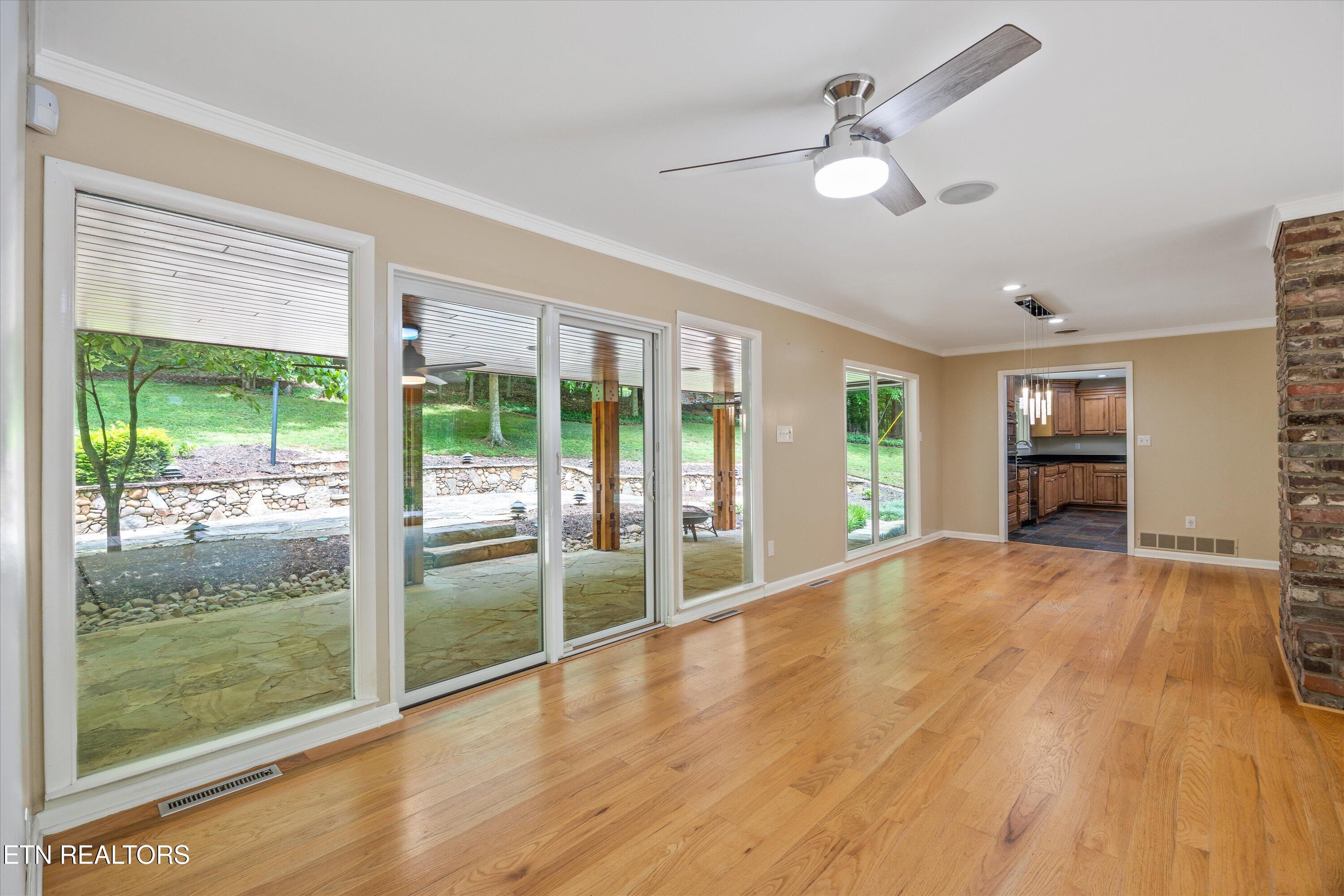3521 Montlake Drive