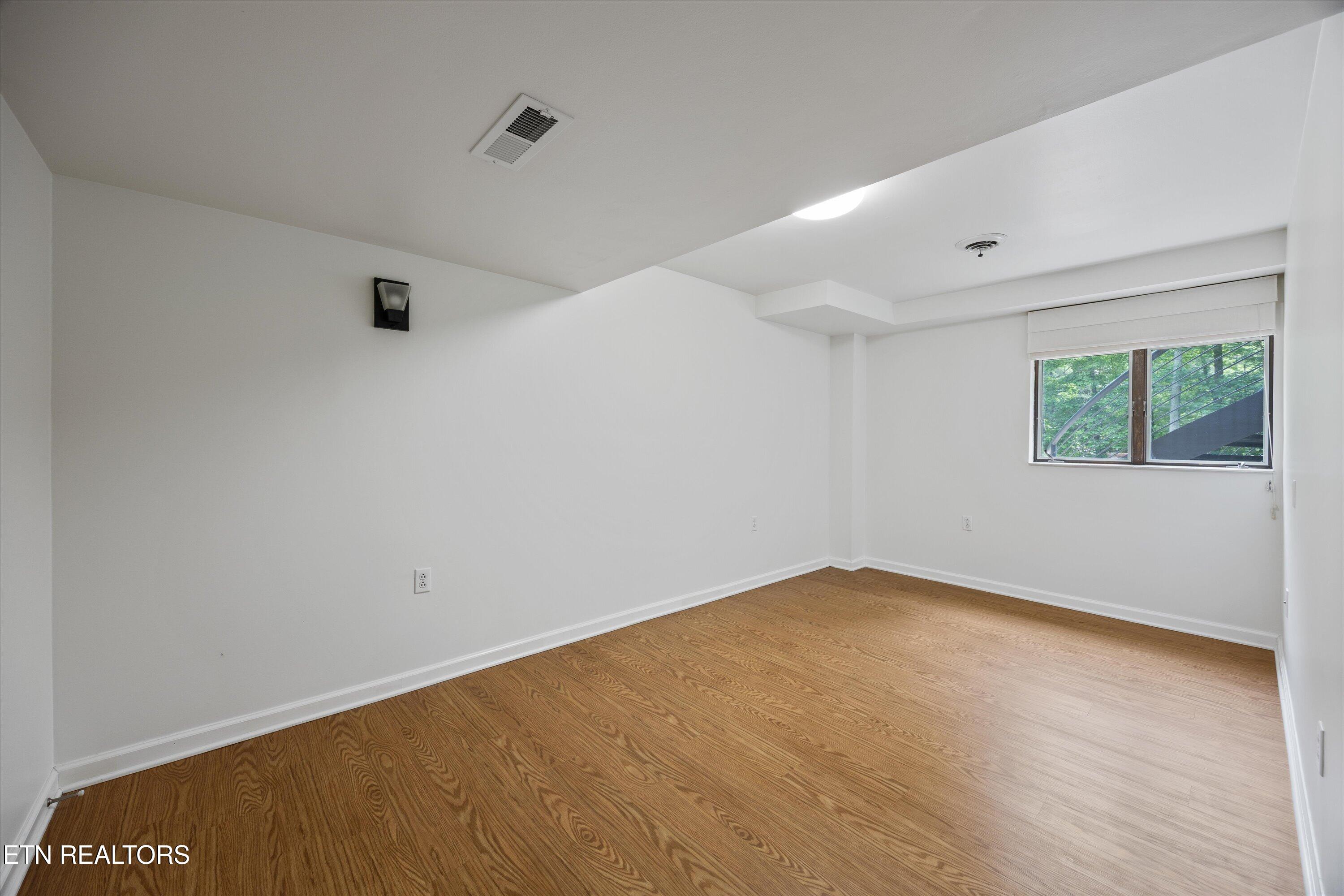 3521 Montlake Drive