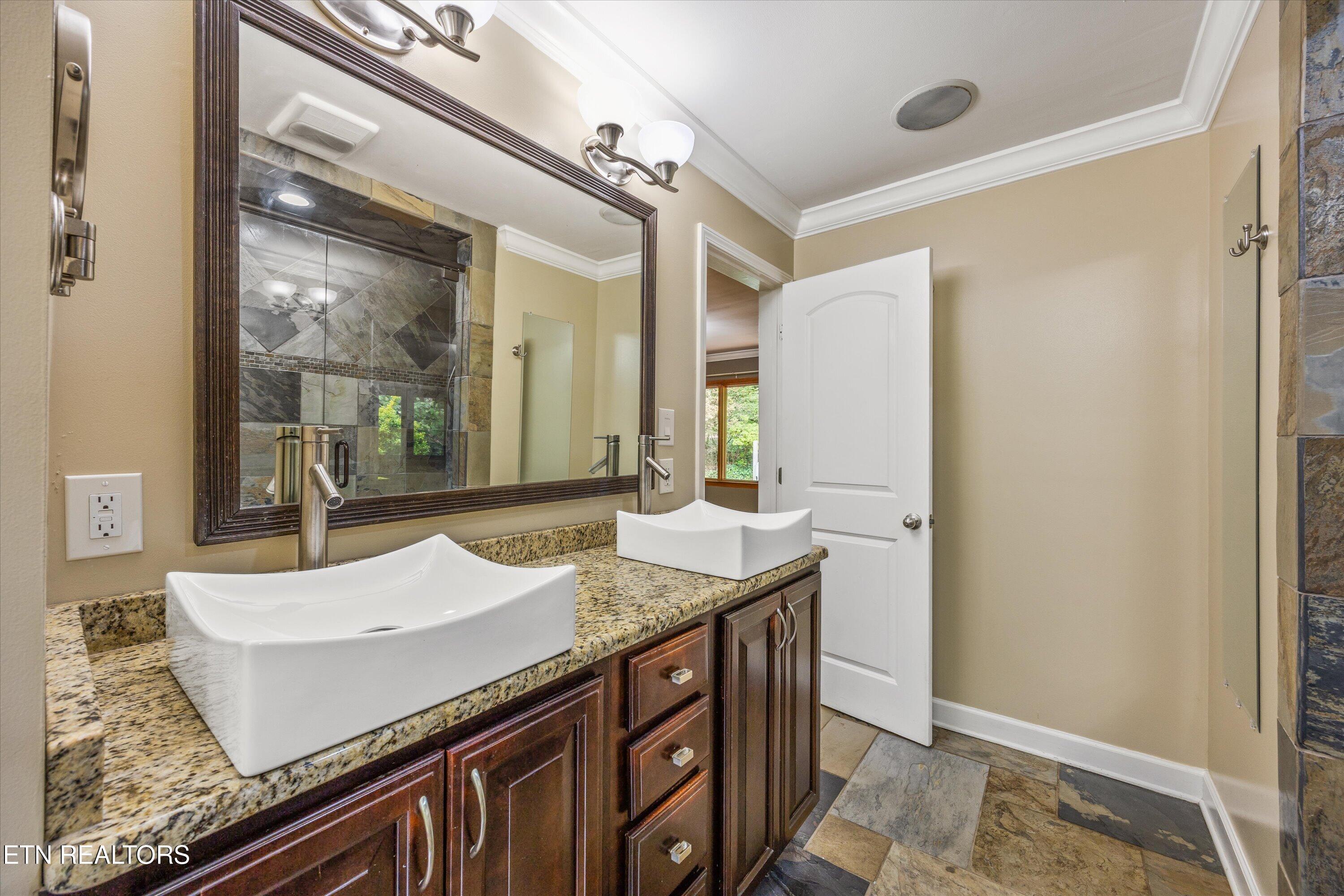 3521 Montlake Drive