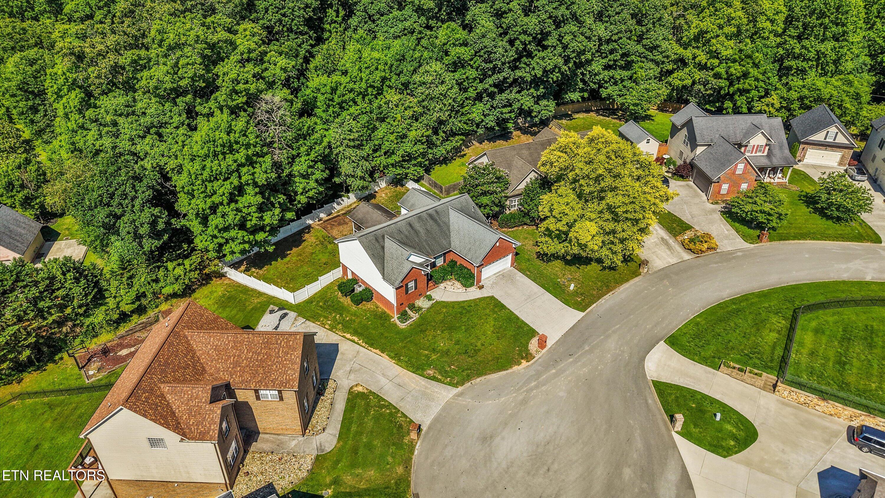 8007 Frederick John St