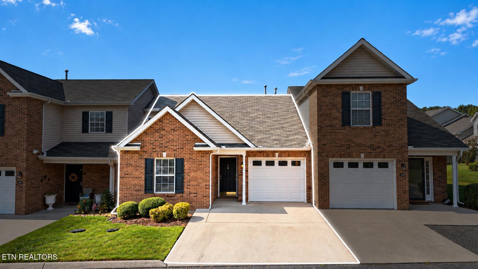 3707 Sean Grove Way