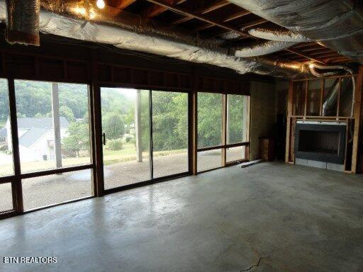 109 Lakeview Place