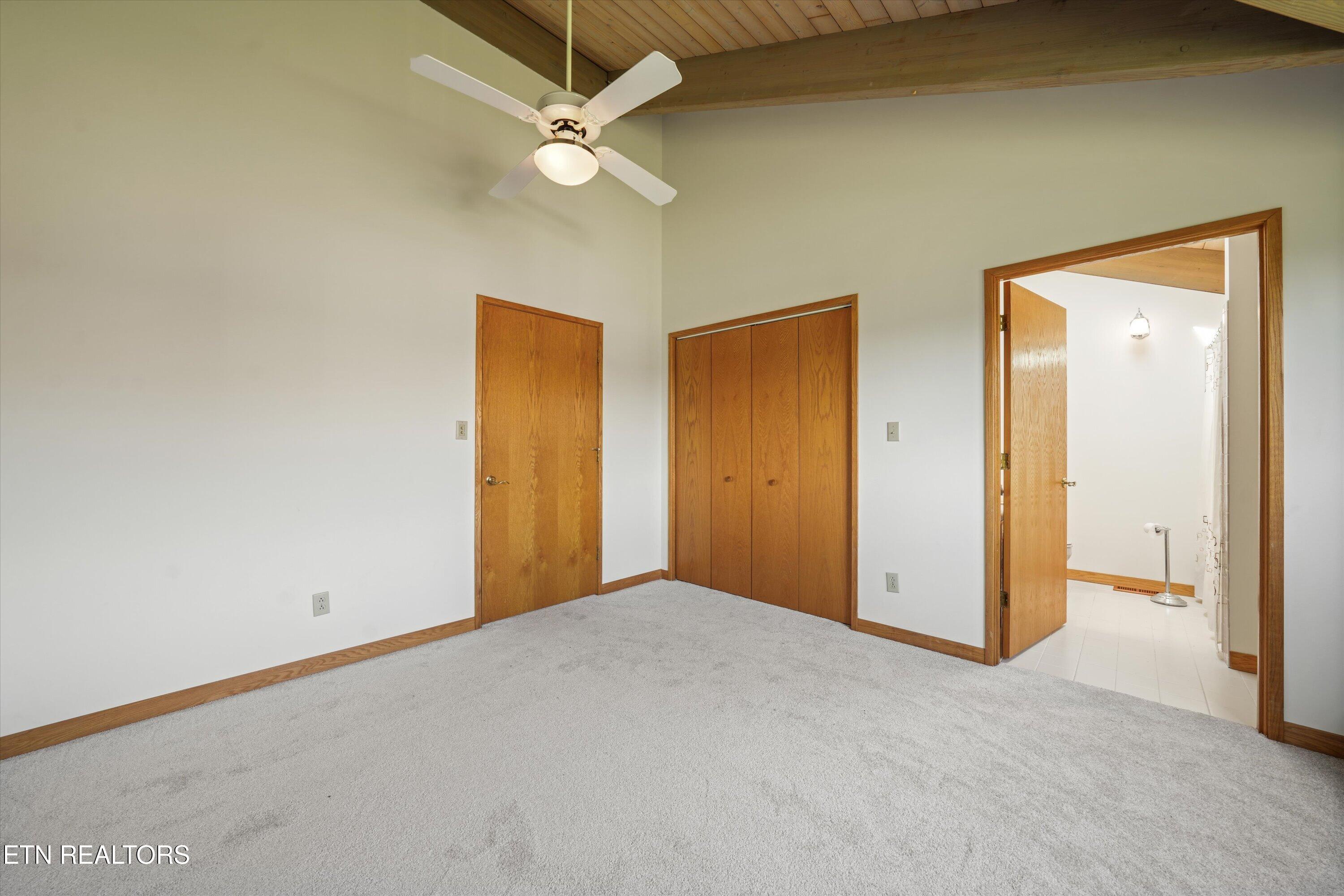 109 Lakeview Place