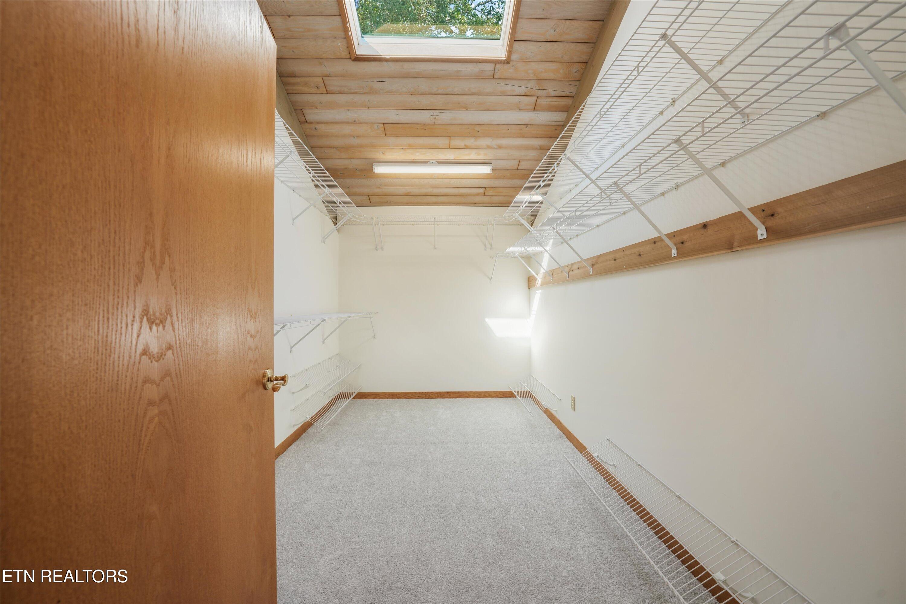 109 Lakeview Place