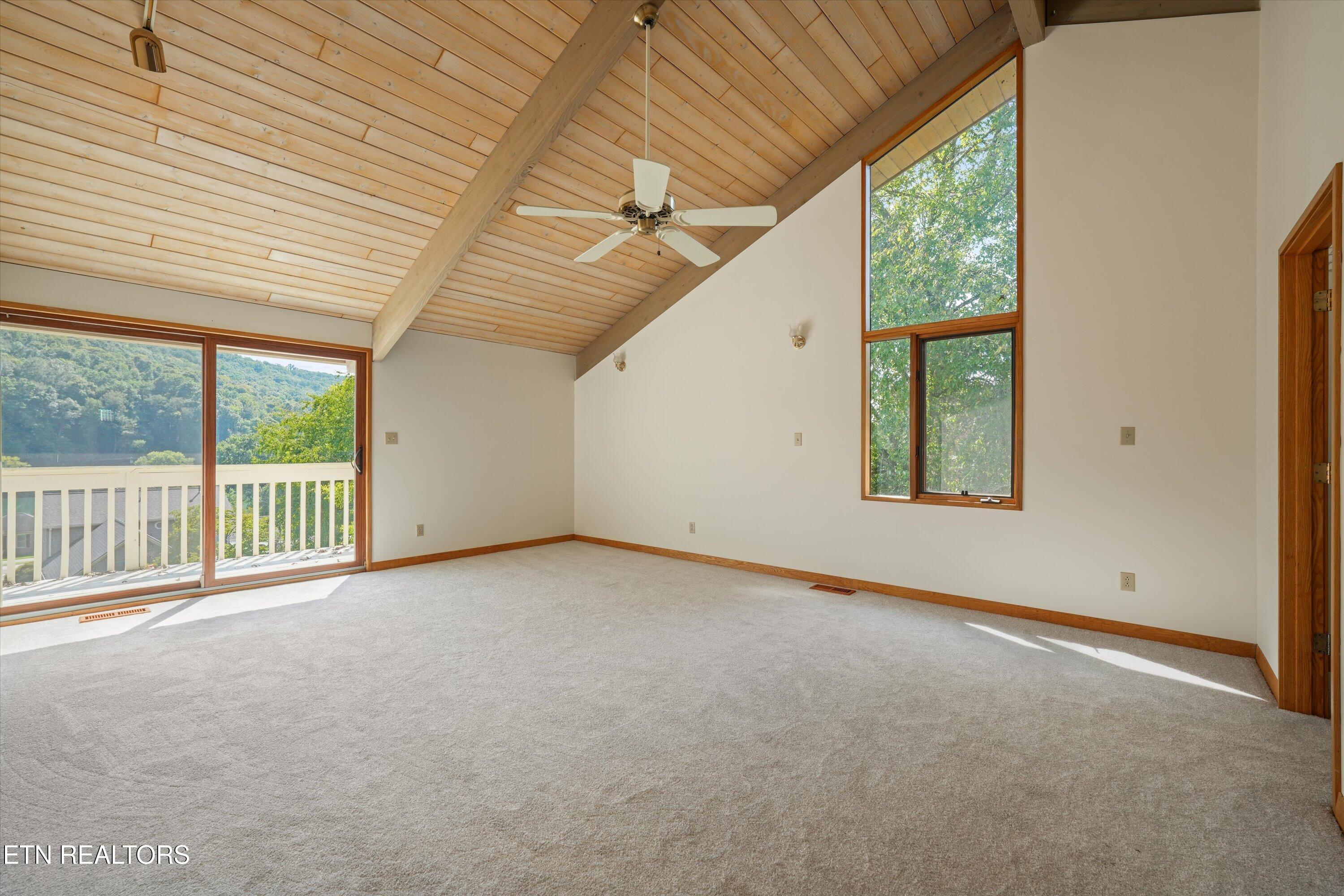 109 Lakeview Place