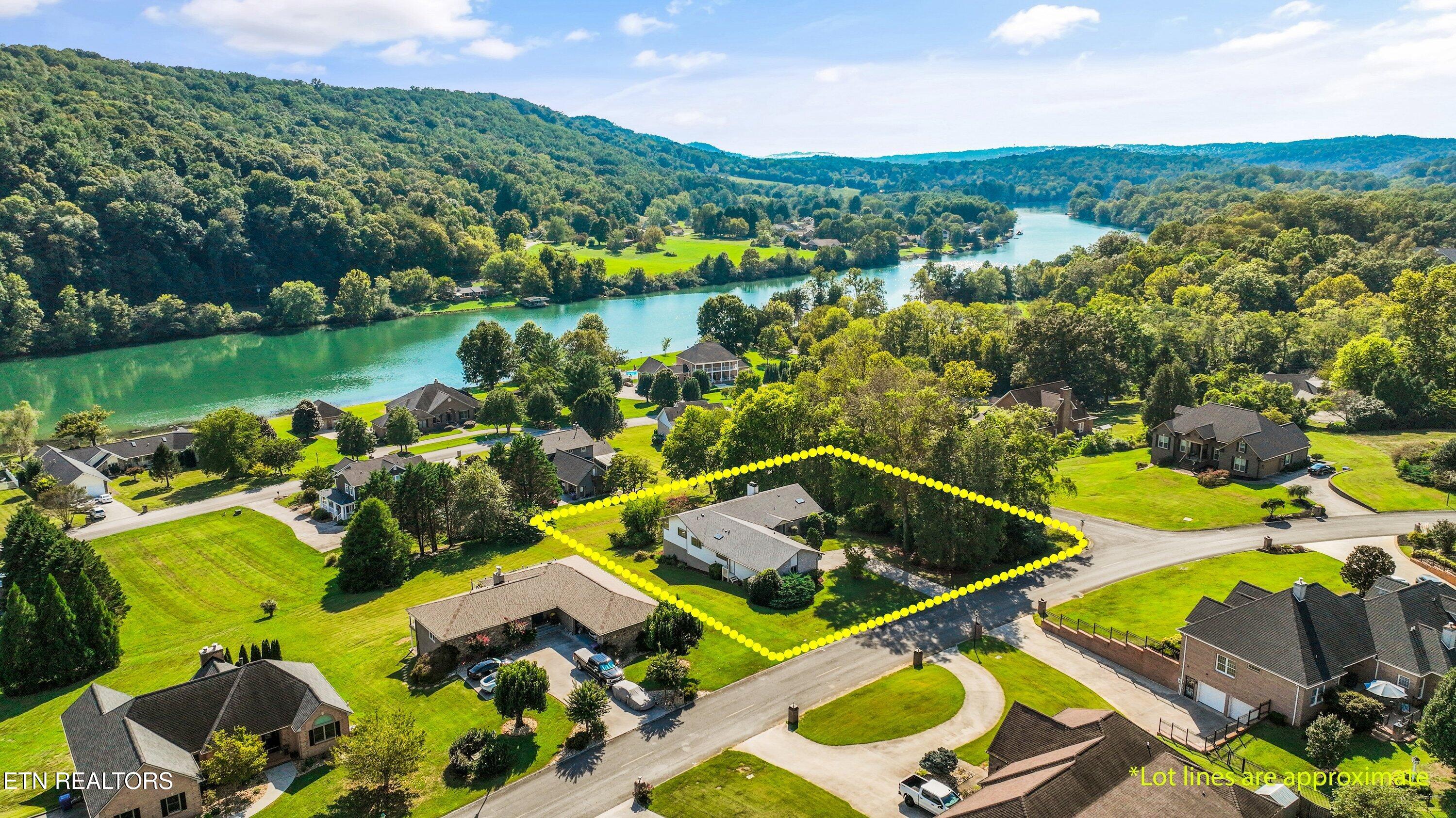 109 Lakeview Place