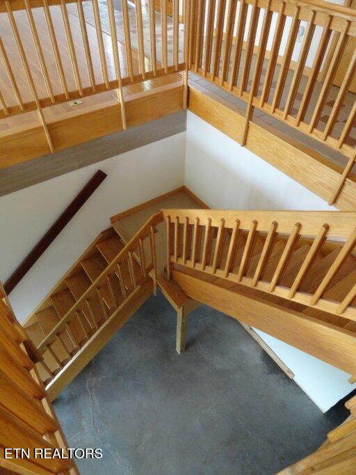 109 Lakeview Place
