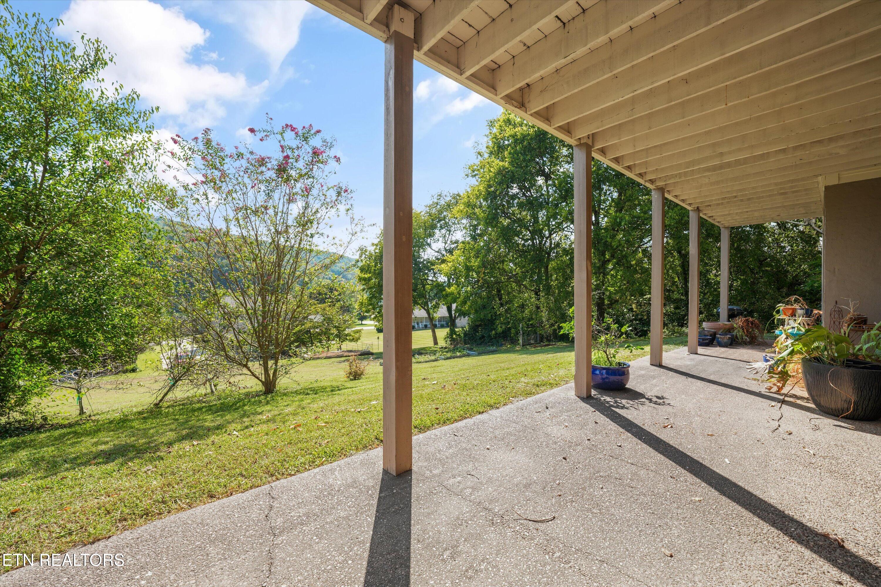 109 Lakeview Place