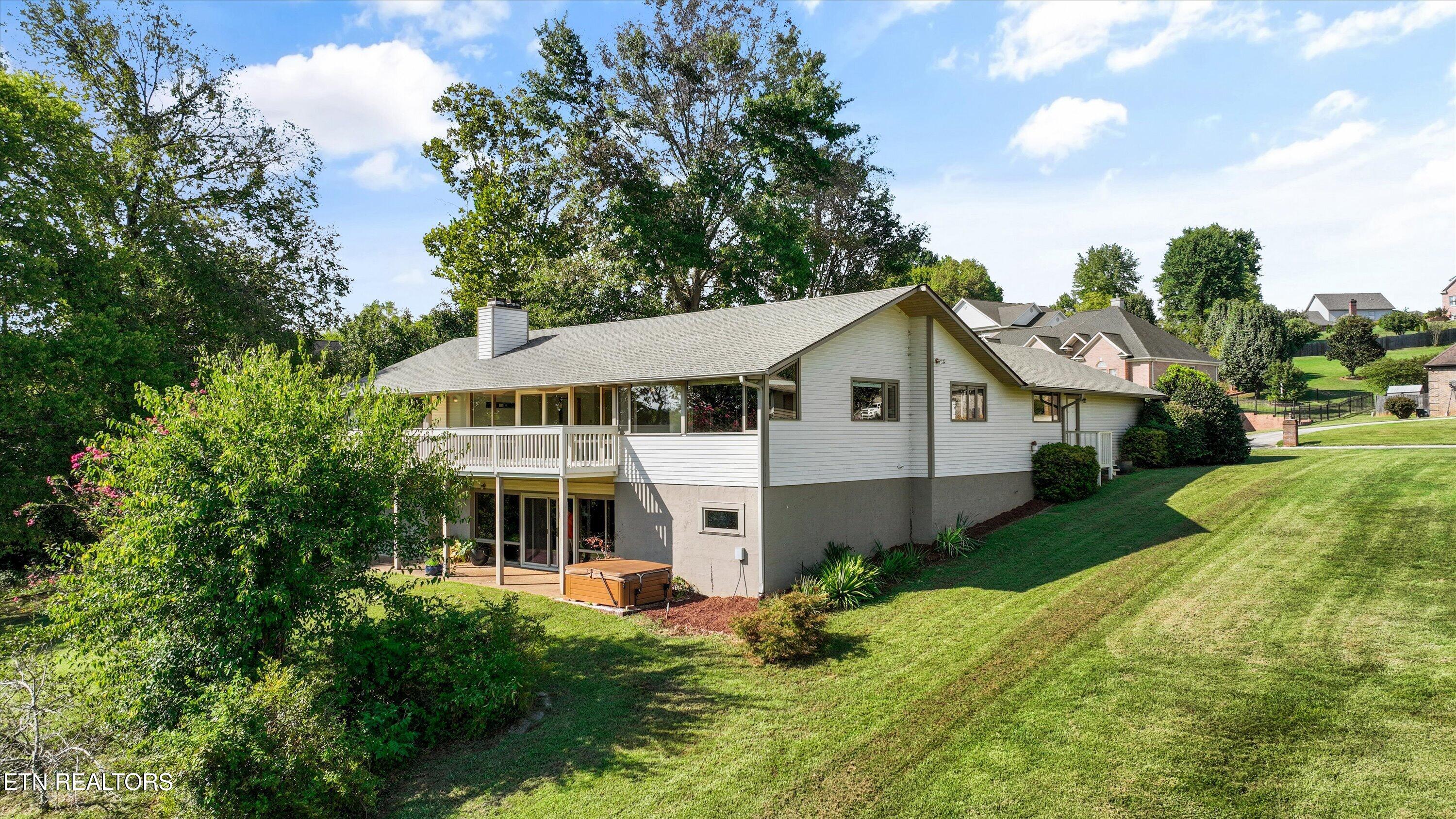 109 Lakeview Place