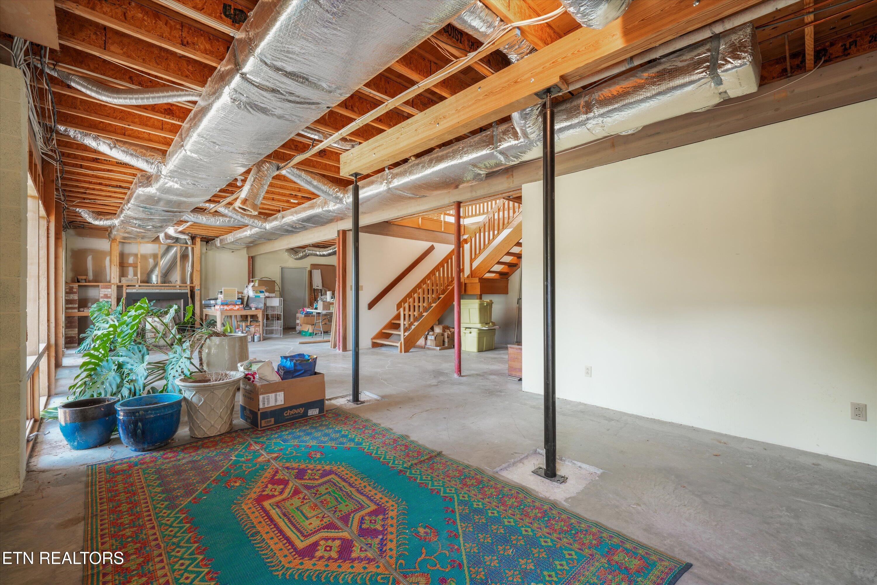 109 Lakeview Place