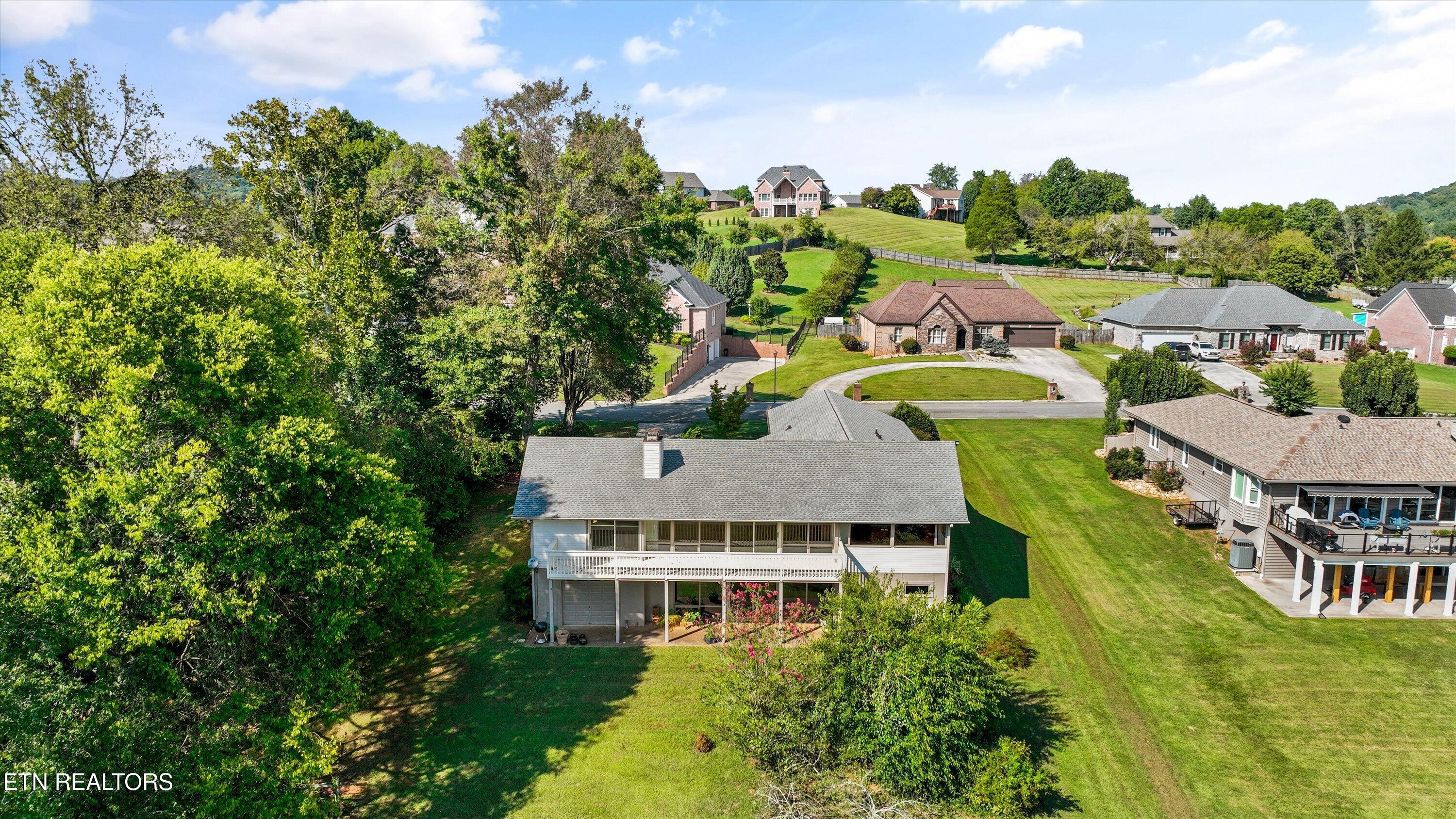 109 Lakeview Place