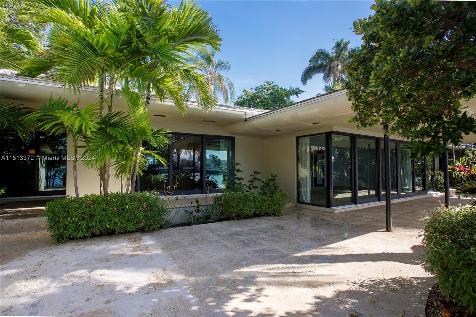 250 W San Marino Dr