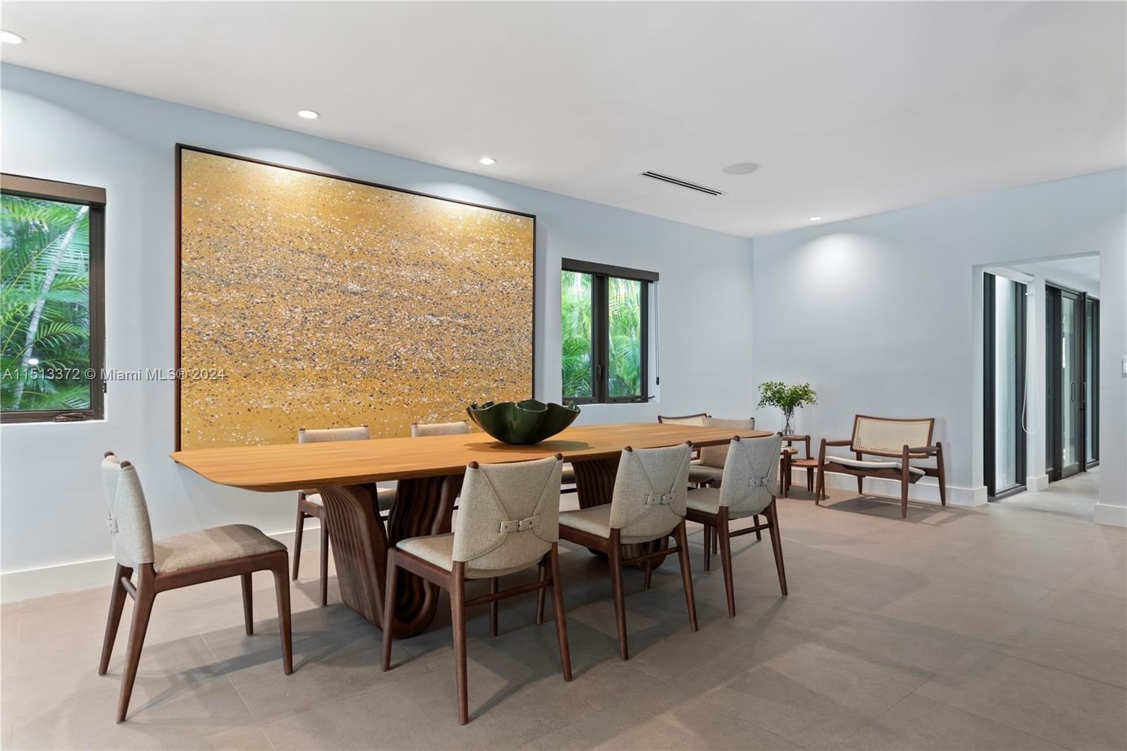 250 W San Marino Dr