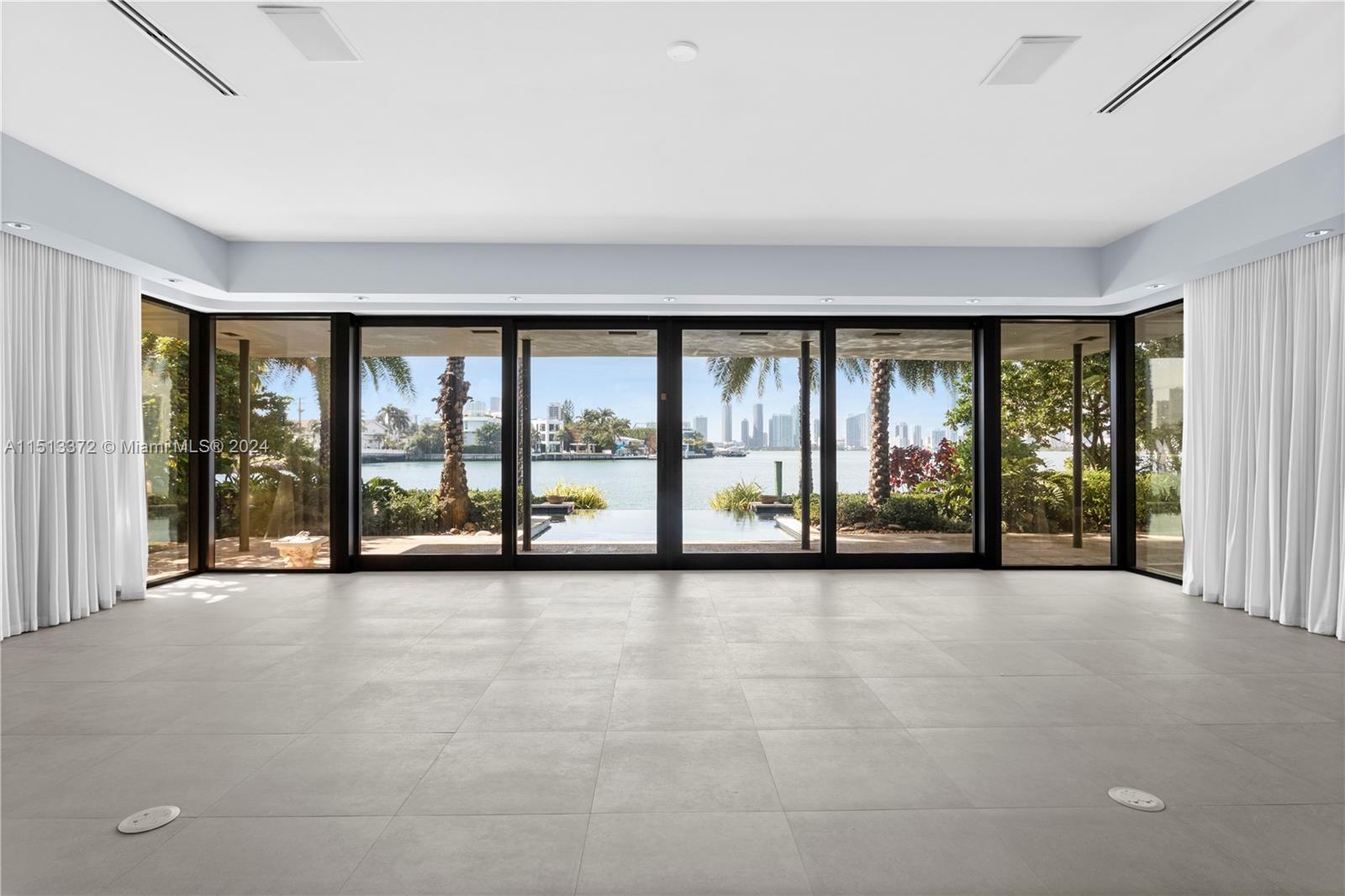 250 W San Marino Dr