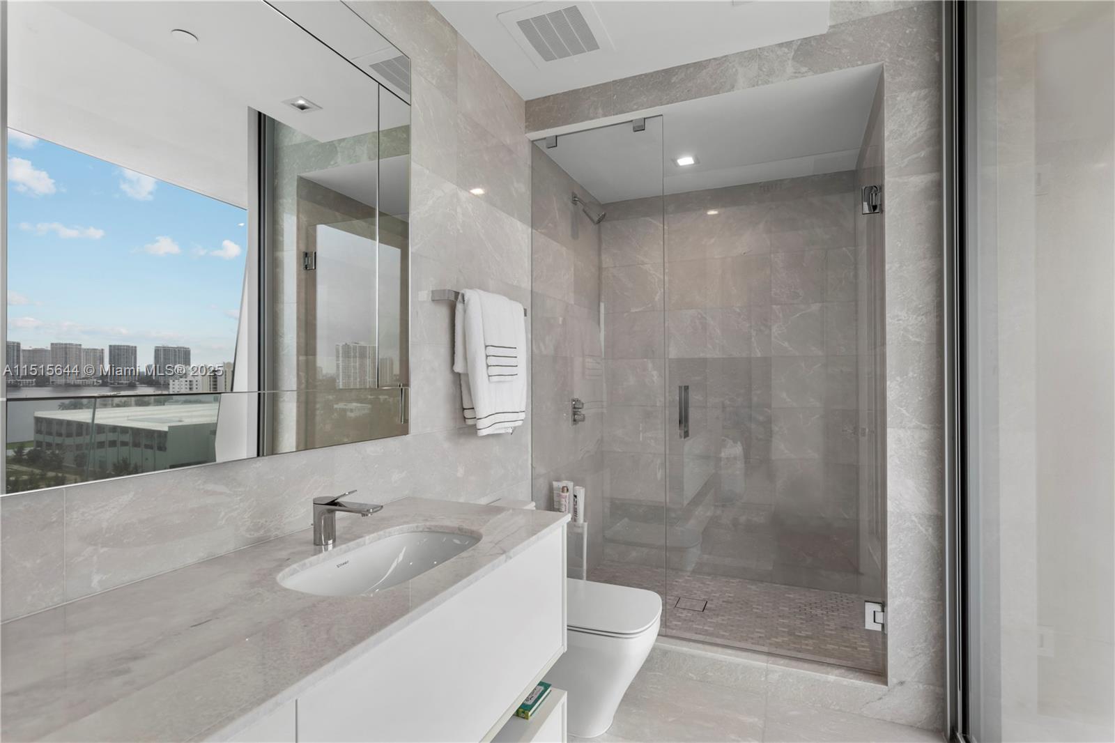 18501 Collins Ave # 1003