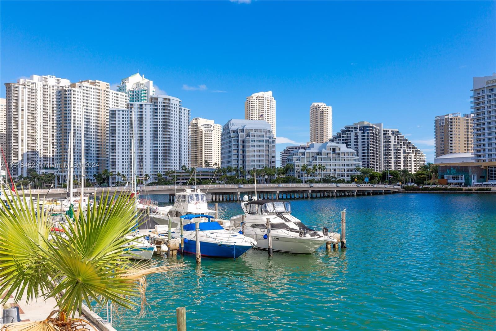 905 Brickell Bay Dr # 2028