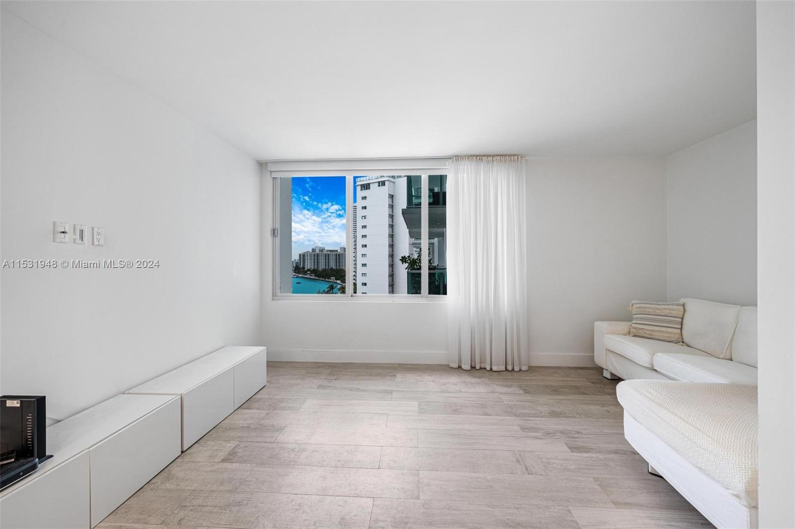 1000 West Ave # 922