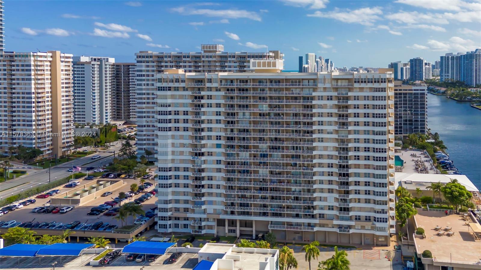 1965 S Ocean Dr # 14S