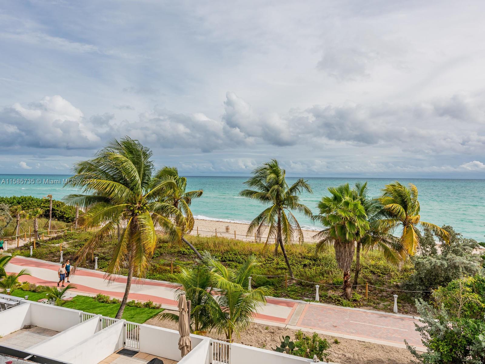 5445 Collins Ave # 812