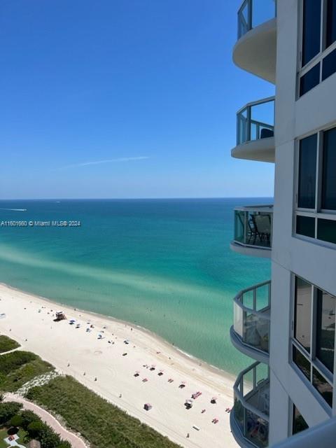 6365 Collins Avenue # 2811
