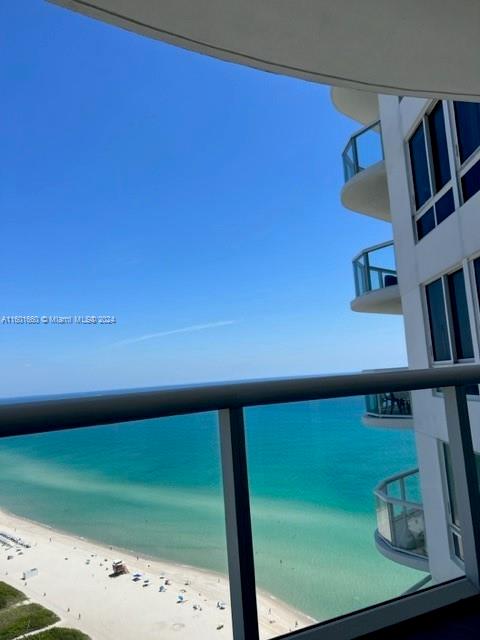 6365 Collins Avenue # 2811