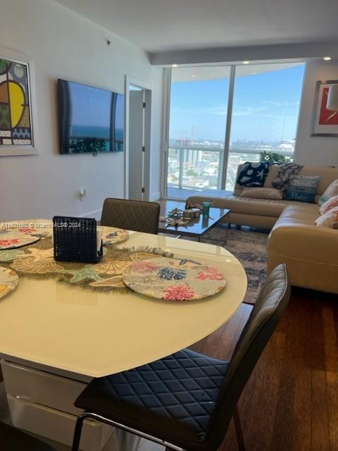 6365 Collins Avenue # 2811