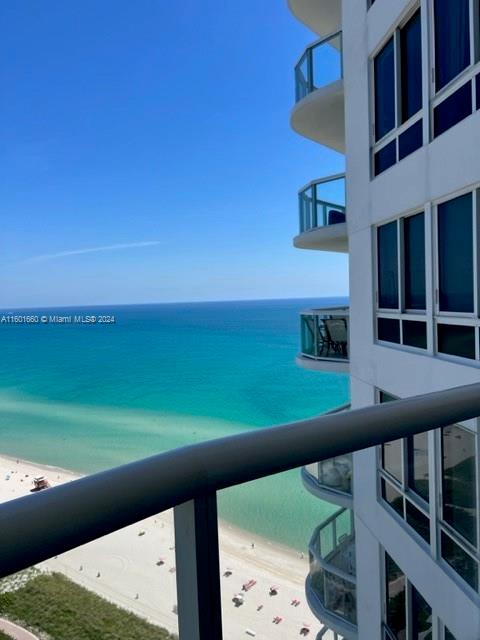 6365 Collins Avenue # 2811