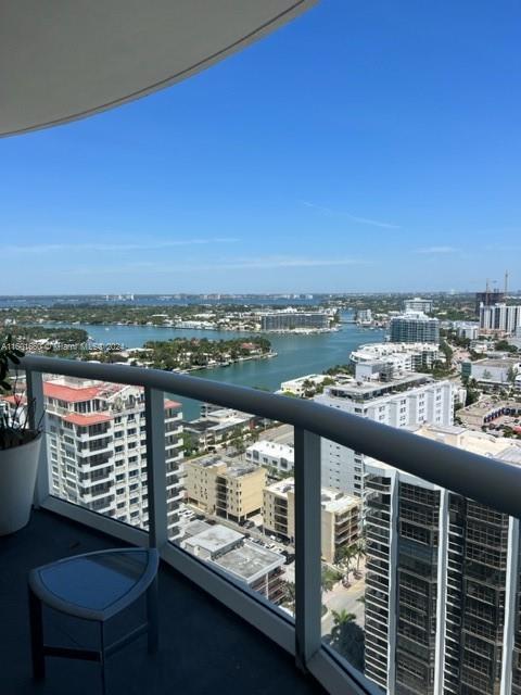 6365 Collins Avenue # 2811