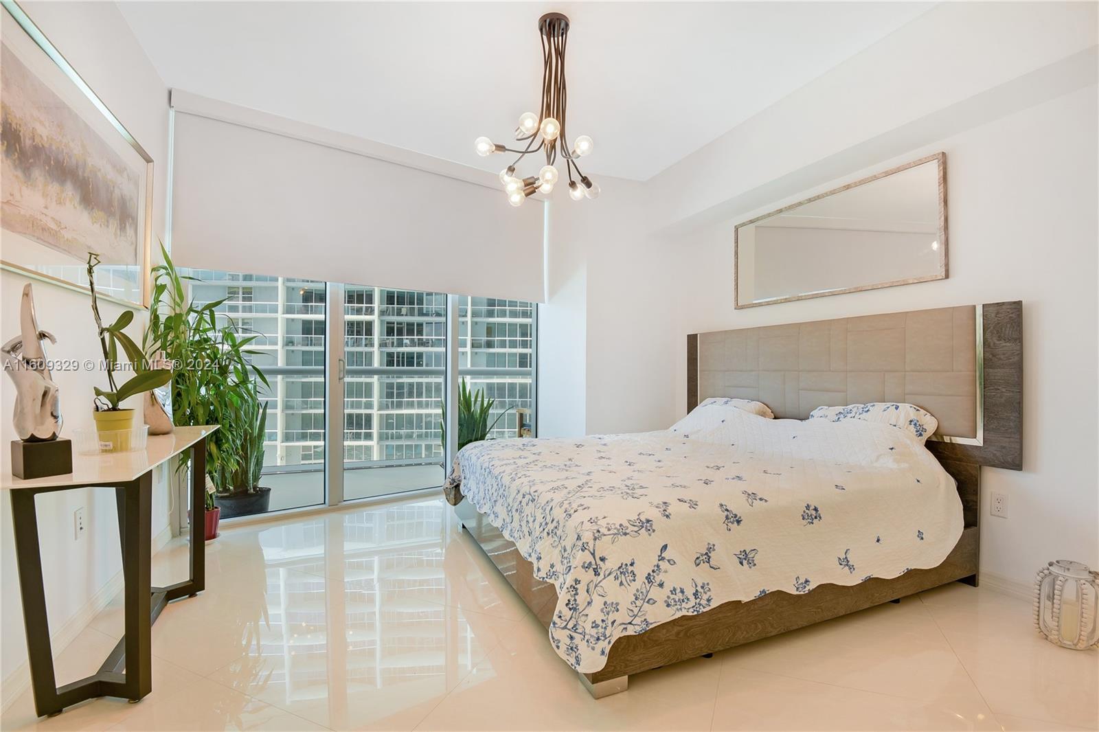 475 Brickell Ave # 1809