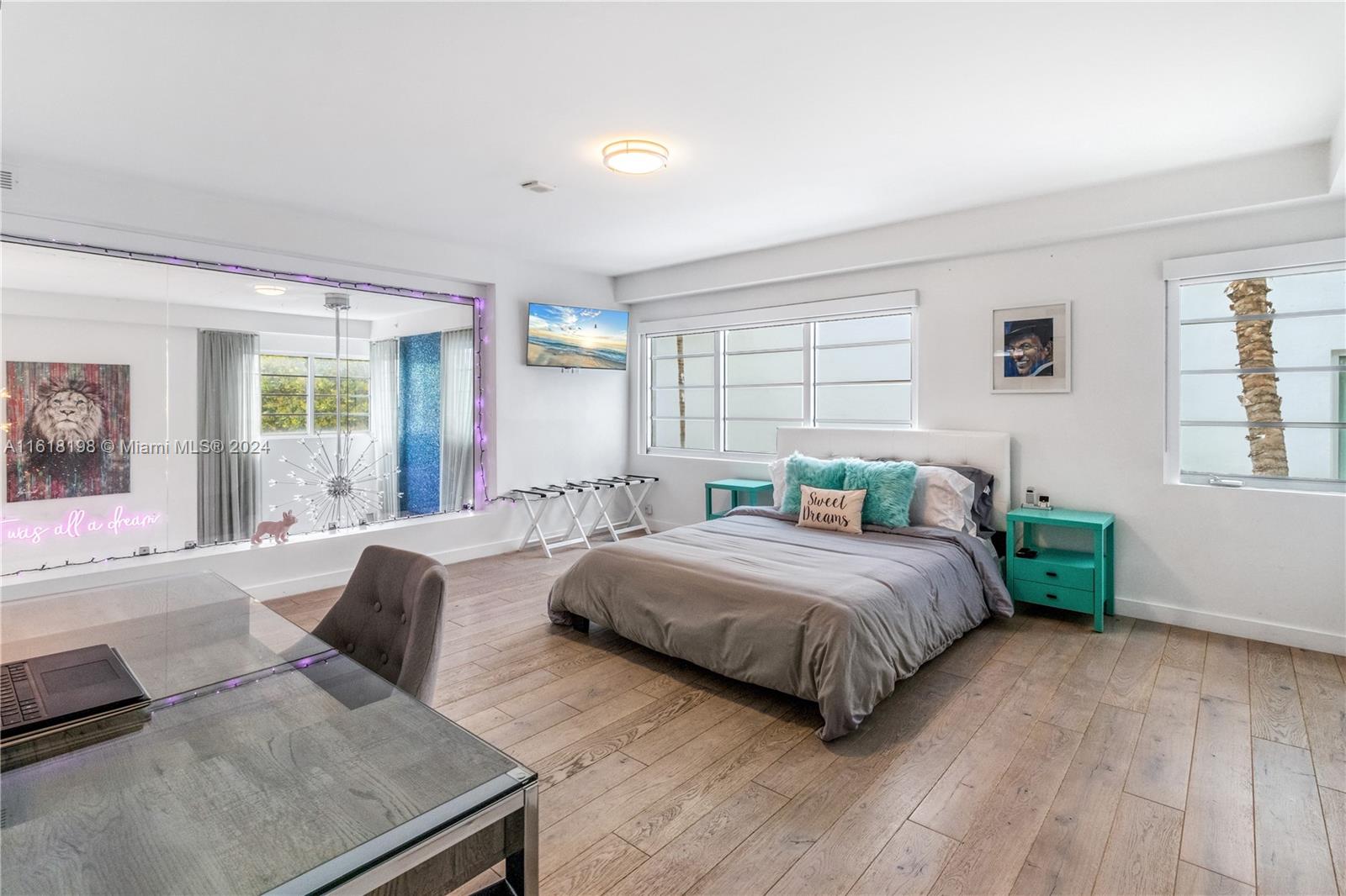 1700 Meridian Ave Unit: TH101