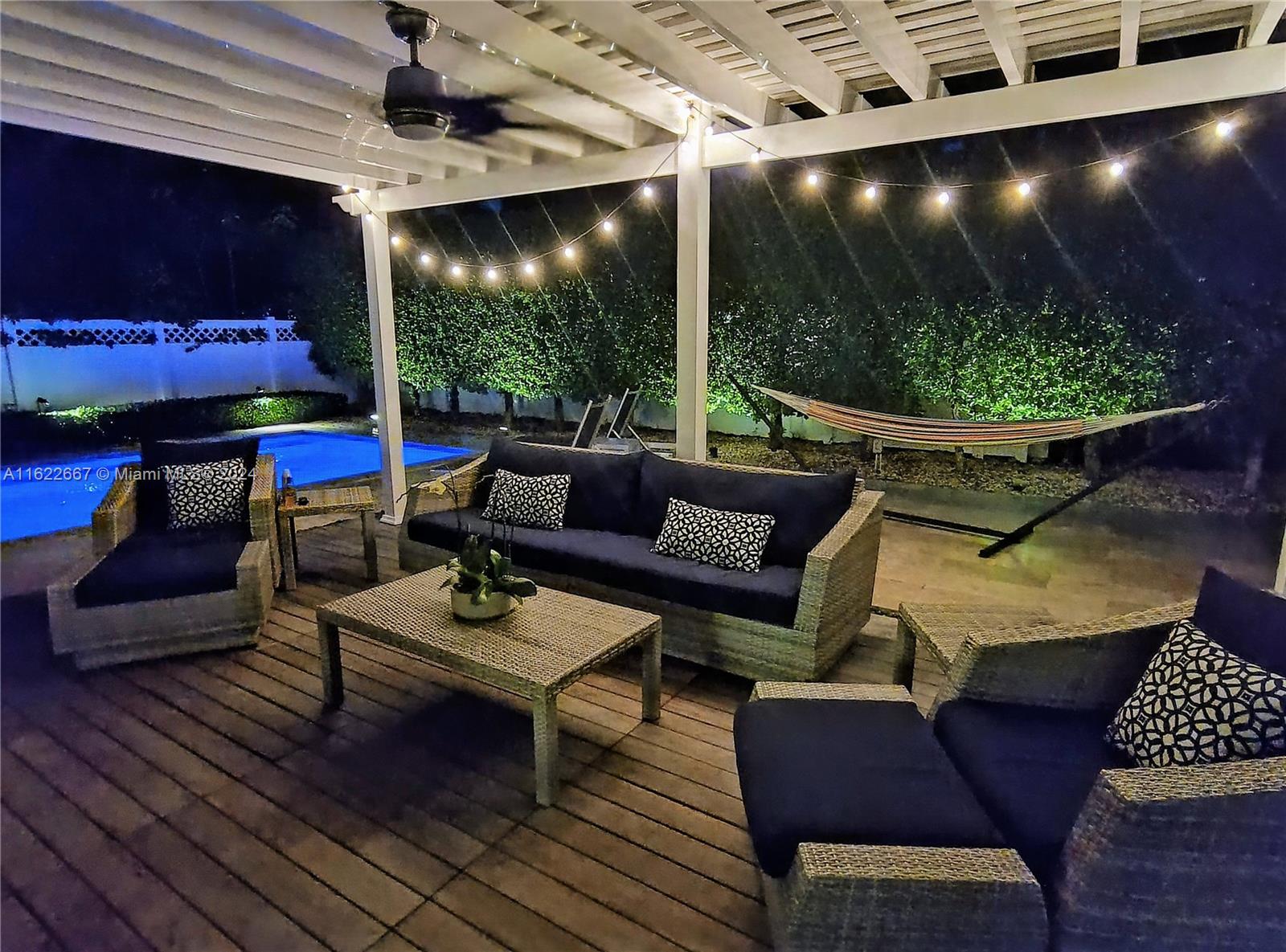 7611 Miami View Dr