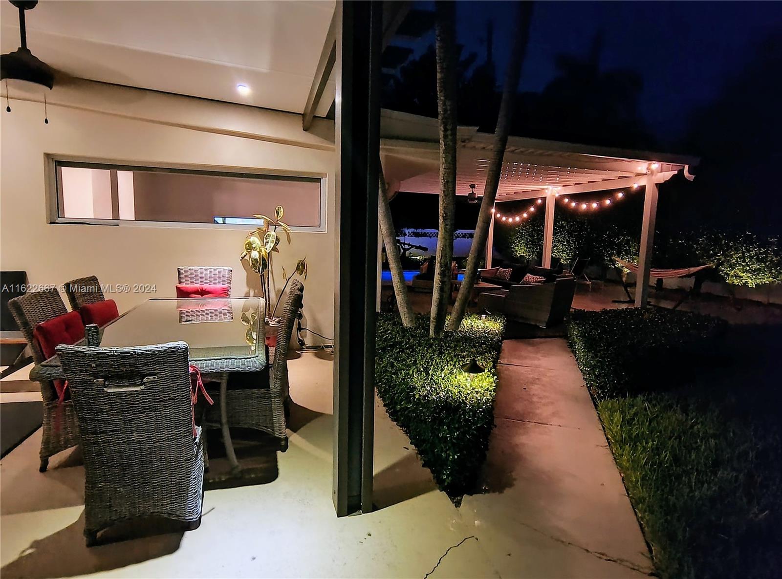 7611 Miami View Dr