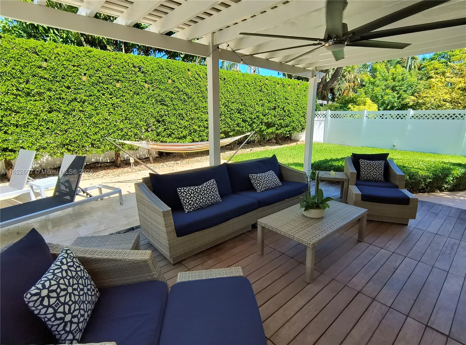 7611 Miami View Dr