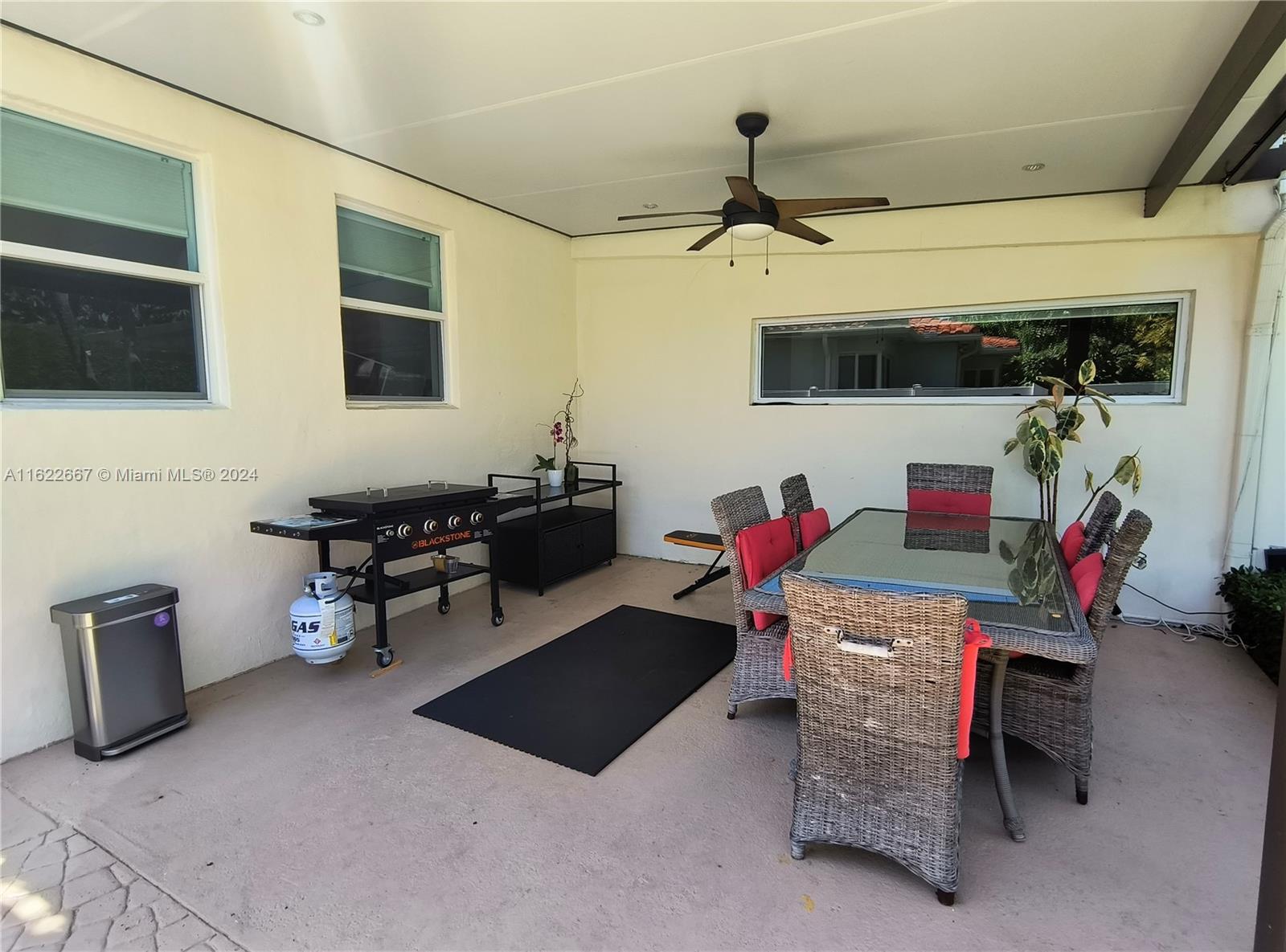 7611 Miami View Dr