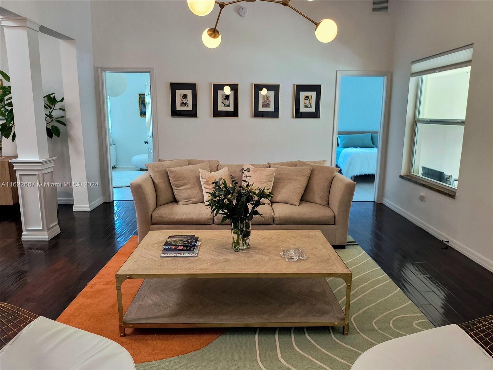 7611 Miami View Dr