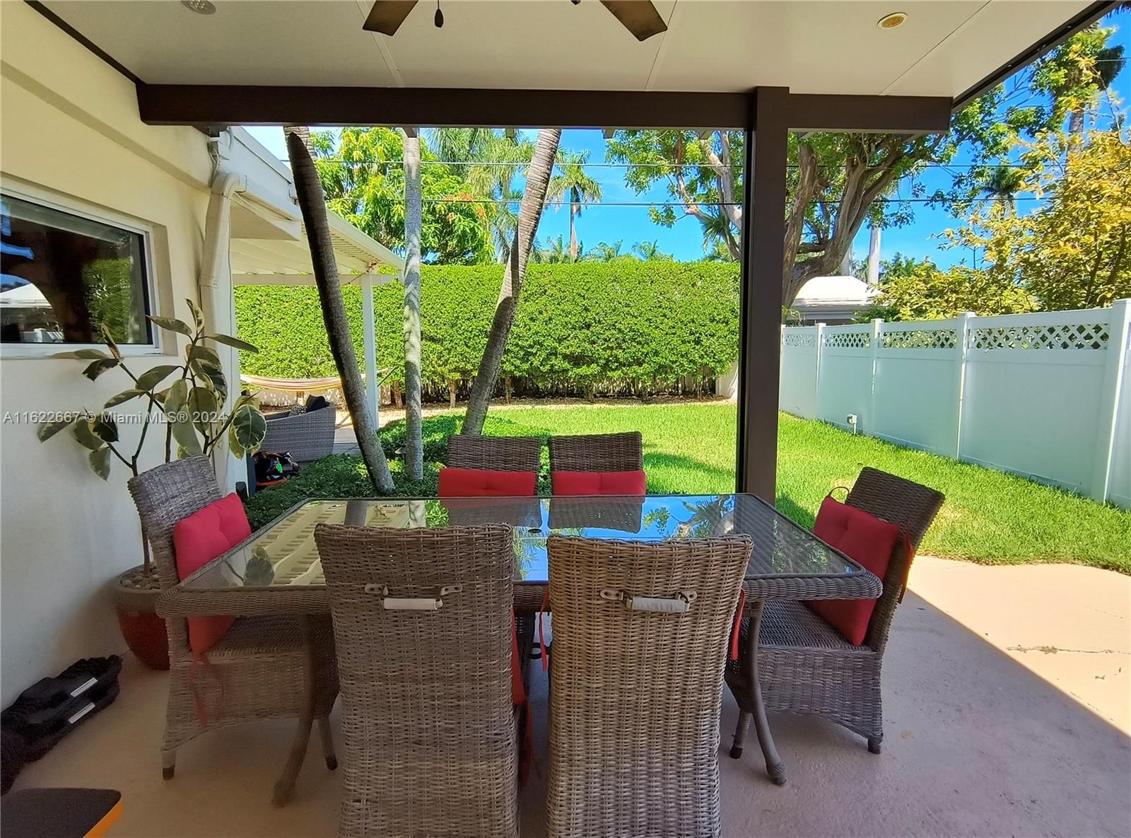 7611 Miami View Dr