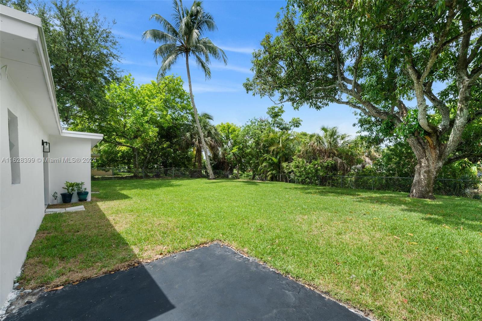 2121 NW 46th Ave