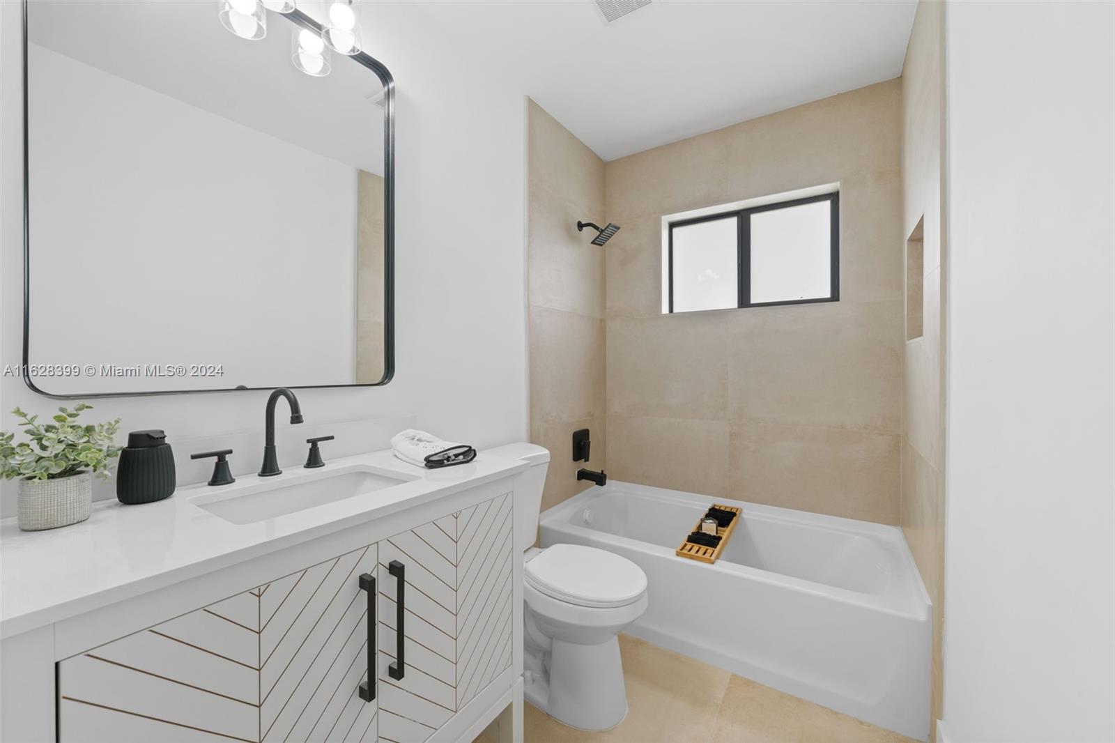 2121 NW 46th Ave