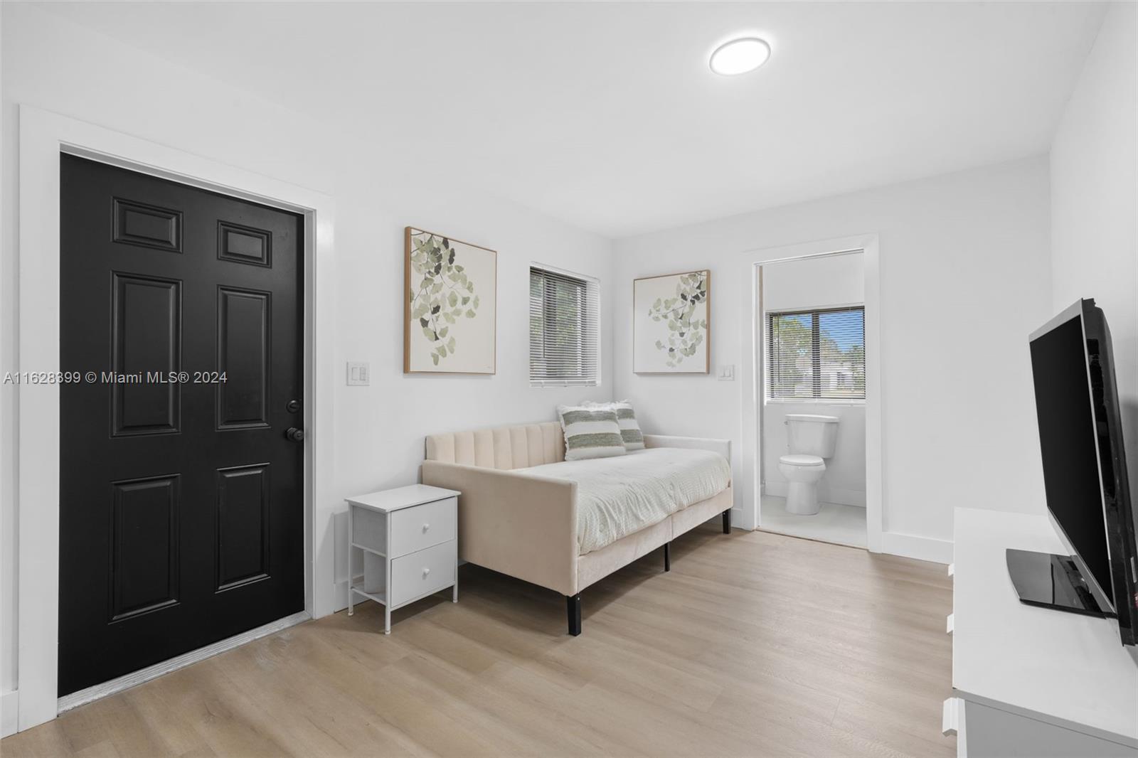 2121 NW 46th Ave