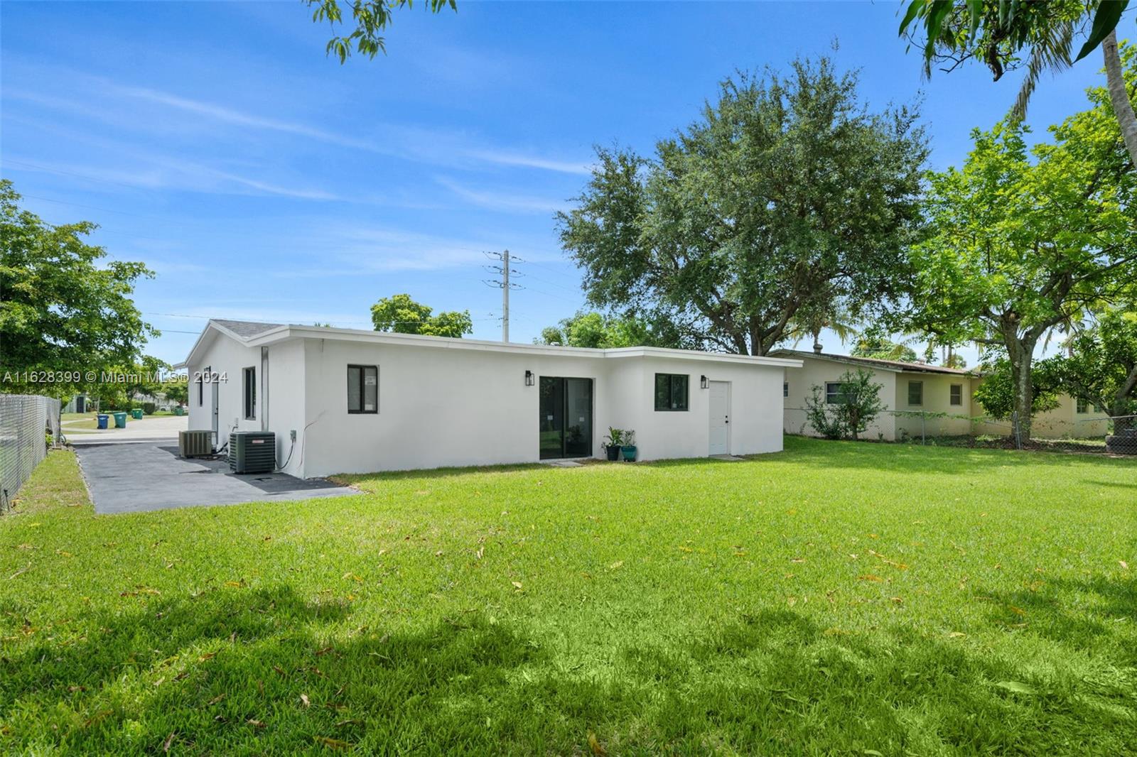 2121 NW 46th Ave