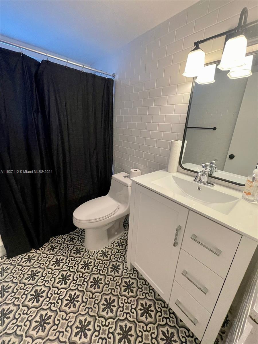 221 Meridian Ave # 507
