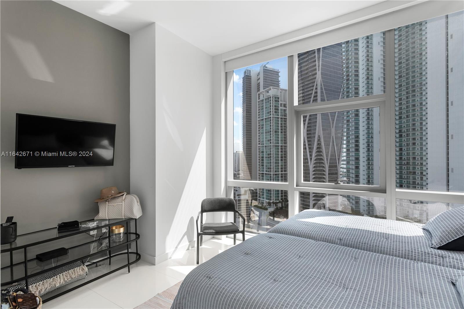 851 NE 1st Ave # 2401