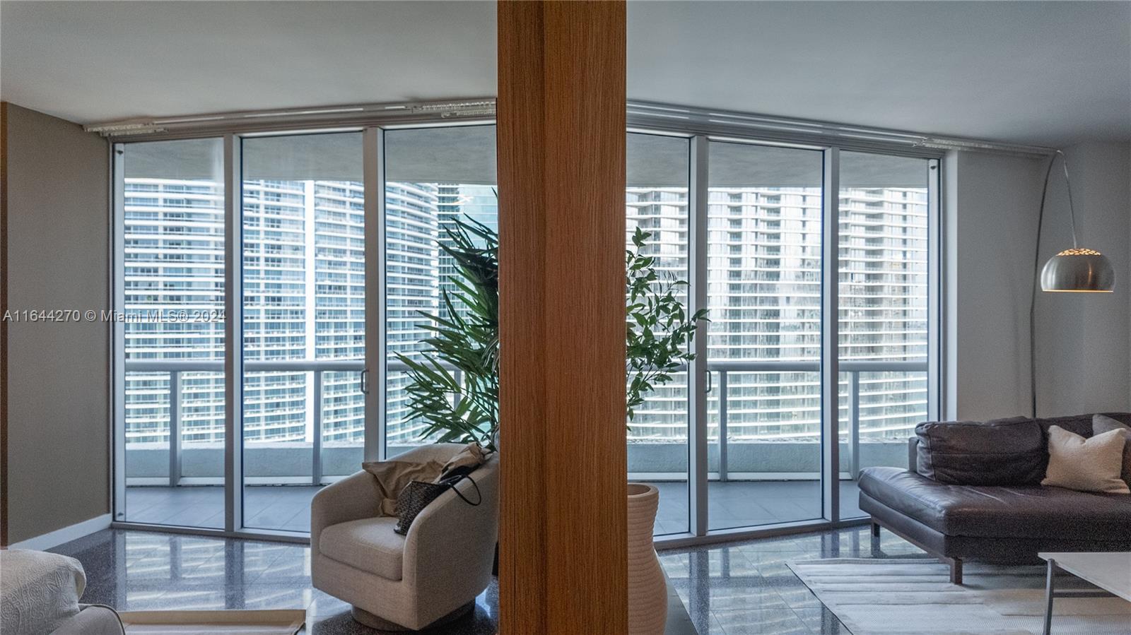 475 Brickell Ave # 2914