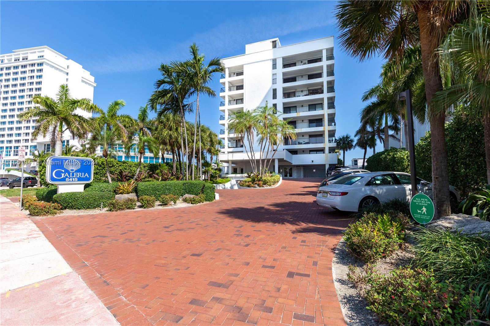 5415 Collins Ave # 704