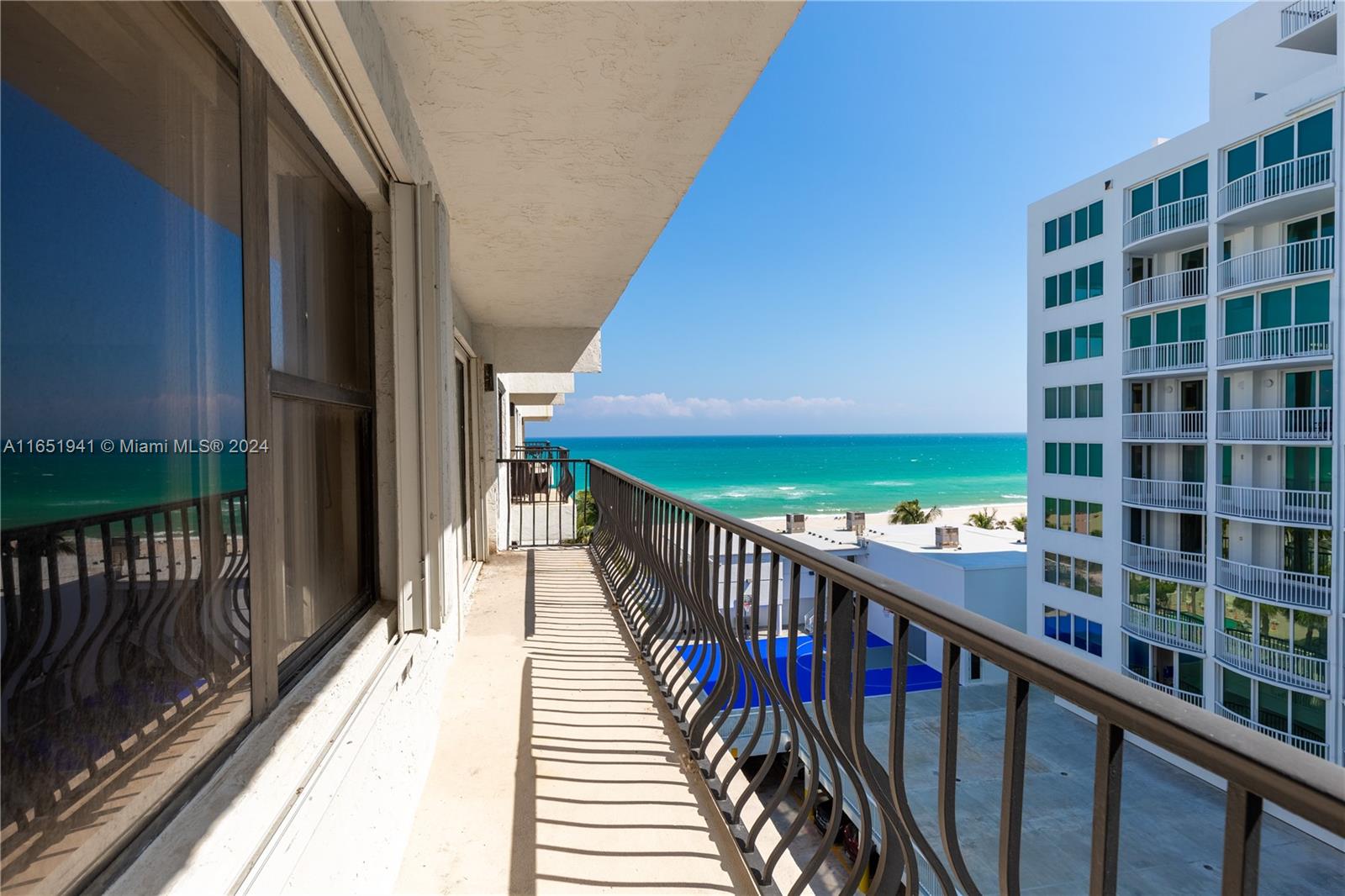 5415 Collins Ave # 704