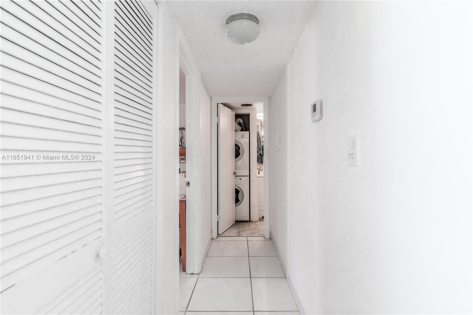 5415 Collins Ave # 704